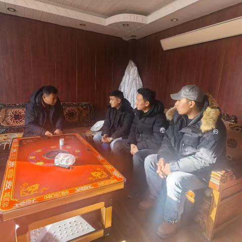 县级领导督促指导长须干马乡乡安全 生产工作