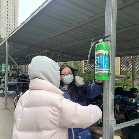 【新时代丈八】双水磨社区开展住宅小区安全隐患排查