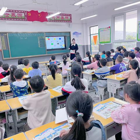 凝心聚力， “英”花绽放 ———高山镇坡头小学英语教研活动