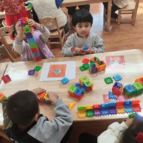 玩具分享，奇趣多多——临小幼儿园中班玩具分享会