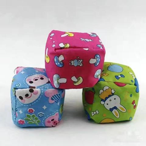 临山小学附属幼儿园沙包平衡游戏