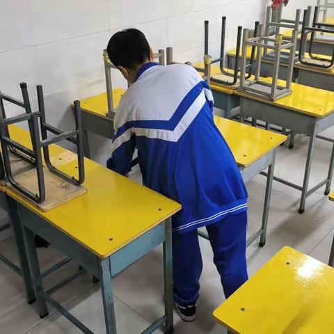 23电气一班，清洁大扫除。