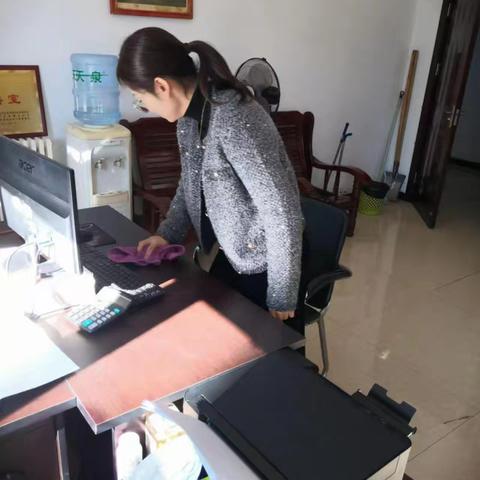 唐山市公共交通集团有限公司第一公司“洗城净厂”大扫除活动