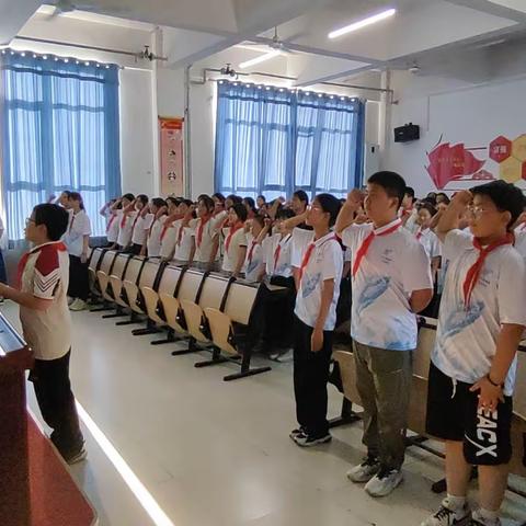 承载希望 放飞梦想 ——大邵村中心学校召开六年级学生动员会