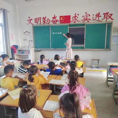 “聚”集体智慧 “备”精彩课堂  ———记塔山镇葛湖小学语文组集体备课