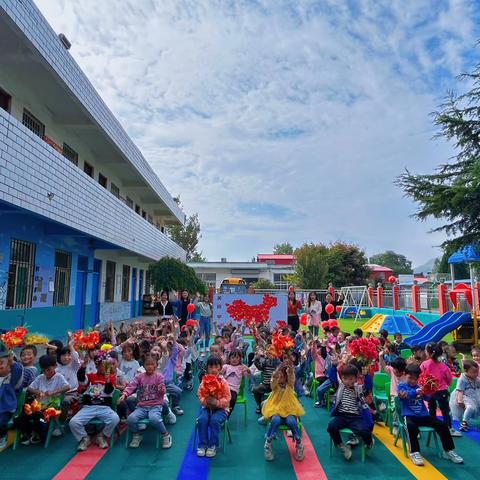 【赵寨小学附属幼儿园】———“《盛世华诞，情满中秋》”双节活动