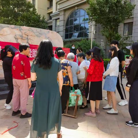 黎明巷社区开展“自愿献血传大爱，无偿助人树新风”无偿献血志愿宣传活动