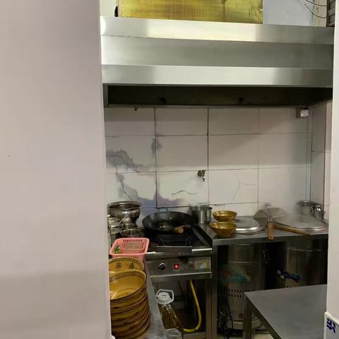 牛角塘社区开展油烟治理 助力蓝天保卫战