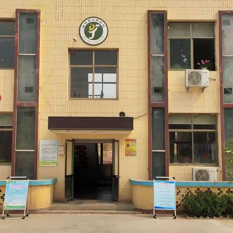 默默耕耘，坚守初心育桃李