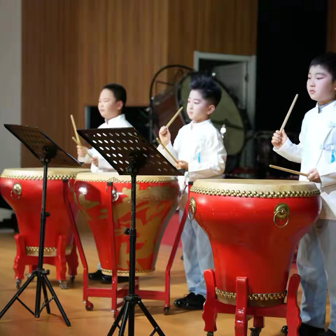 管城区外国语小学2026新年民乐团汇报演出圆满落幕