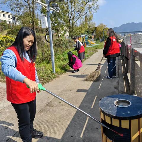 巾帼护河，与“她”同行