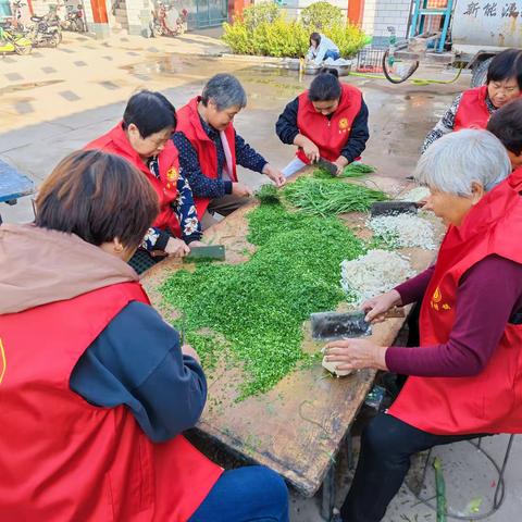 【暖心饺子宴  浓浓敬老情】—东前留村委会重阳节关爱老人活动