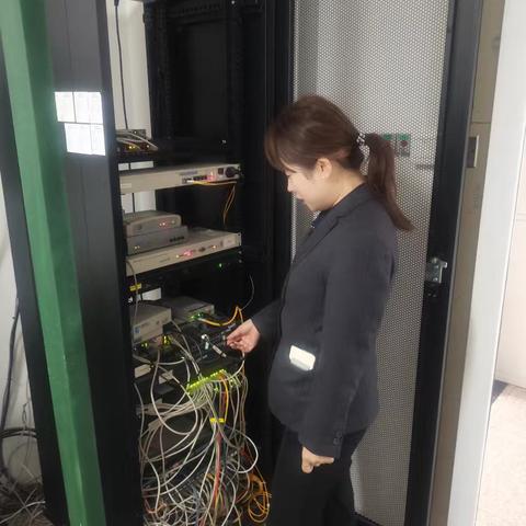 西安银行城南支行营业室清明安全检查