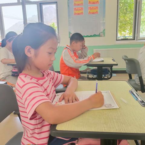“书汉字之韵，展笔尖之美”——京涞小学开展64个种子字书写比赛活动