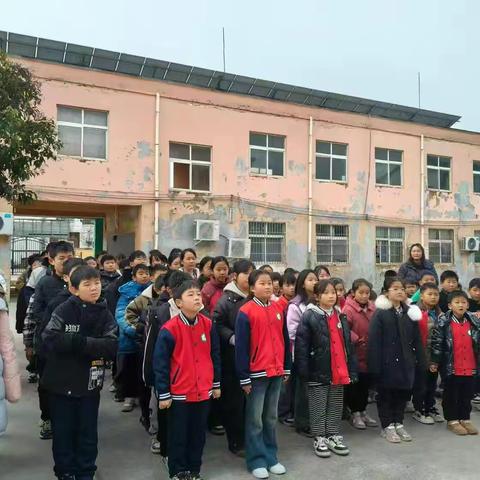 “诚实守信  品德先行”尹岗镇大庄小学升旗仪式