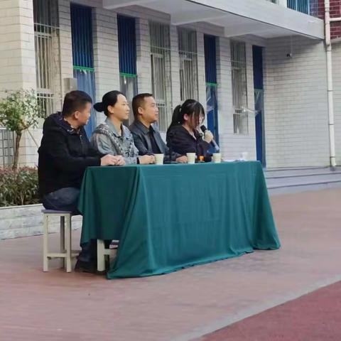 “凝神聚力，拔出精彩” 商州区职业教育中心开展了一年一度的拔河比赛