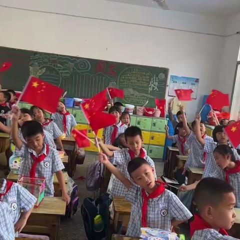 东正街小学阳光2203班迎中秋庆国庆