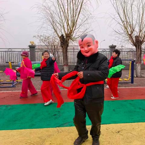 “你好，老朋友！”🐴马不停蹄来团圆。——庞村街道化肥厂社区正月十五闹元宵活动热闹开启🏮🏮