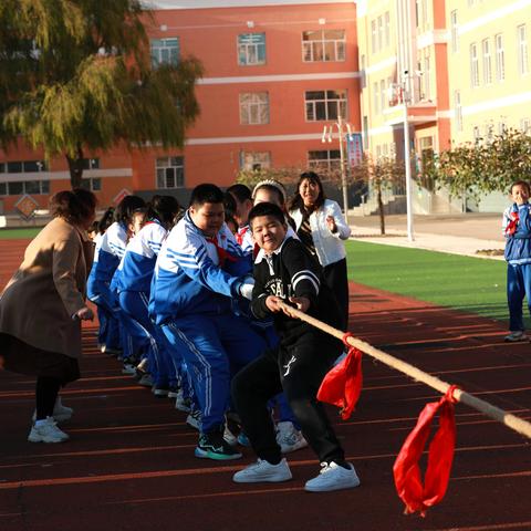 “双减”落地添活力 拔河比赛展风采   ——郑旺小学秋季拔河比赛