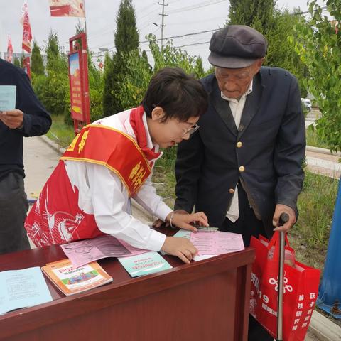 薛圐圙乡多措并举做好双节期间铁路沿线安全隐患排查 保障铁路运行安全