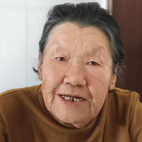 家常菜里的烟火温情：岳母登门，一桌热菜暖了初冬