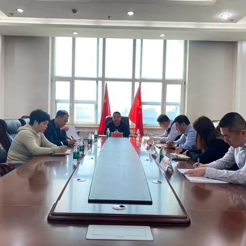 海伦市卫生健康局召开党组扩大会议传达学习全国两会精神