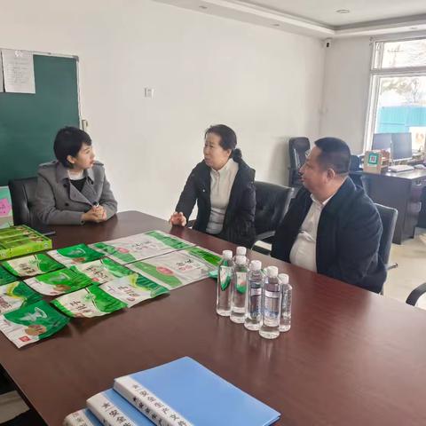 海伦市委常委、副市长赵颖莉深入包联企业开展全国“两会”精神宣讲活动