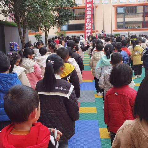 昭通昭阳区晨光凤翔幼儿园丰收二班十三，十四周简篇