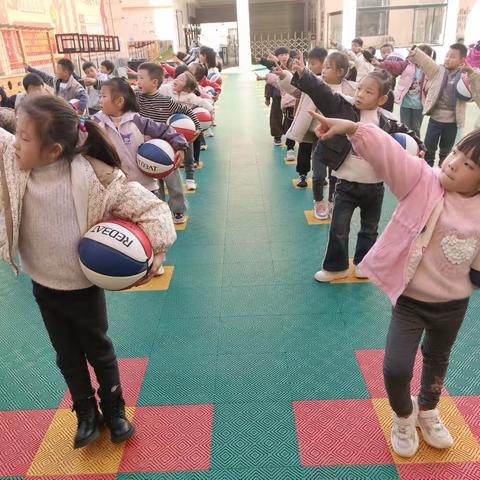 晨光凤翔幼儿园丰收四班第十四、十五周的日常碎片