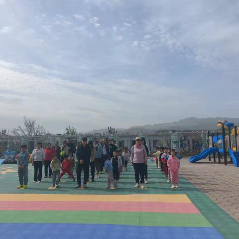 滦平县小营镇新区幼儿园“我运动，我健康，我快乐”趣味运动会