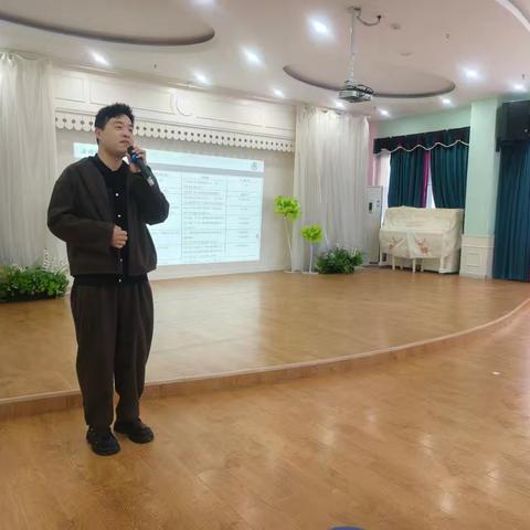 晶晶联投龙湾幼儿园《环境浸润·阅读启智》﻿江夏区大桥片区教研活动