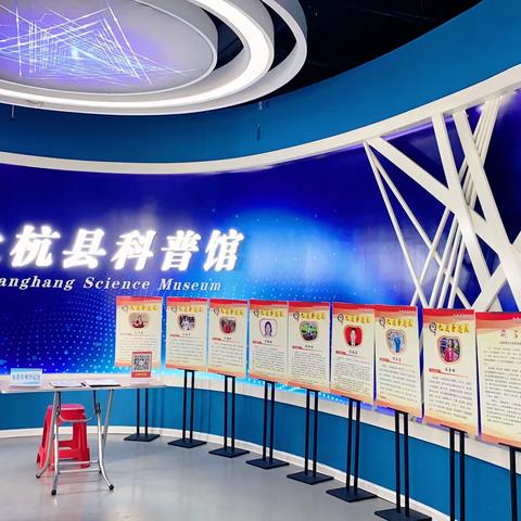 ＂撒下科技种子，收获科技梦想＂——上杭实小一（7）班开展走进上杭县科普馆实践活动