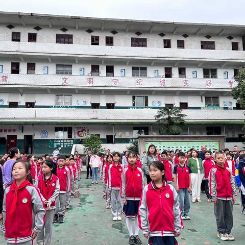 遇见成长 沐光同行——下埠小学召开家长会