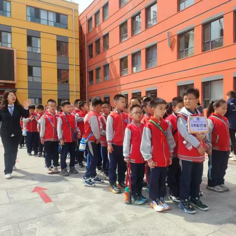 笔墨绘真情 你我共成长—— ‍大同市平城区三年级十七班大同雕塑博物馆研学之旅