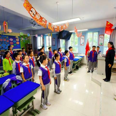 巴彦淖尔市第三小学5.1中队《迎中秋、庆国庆》主题中队活动