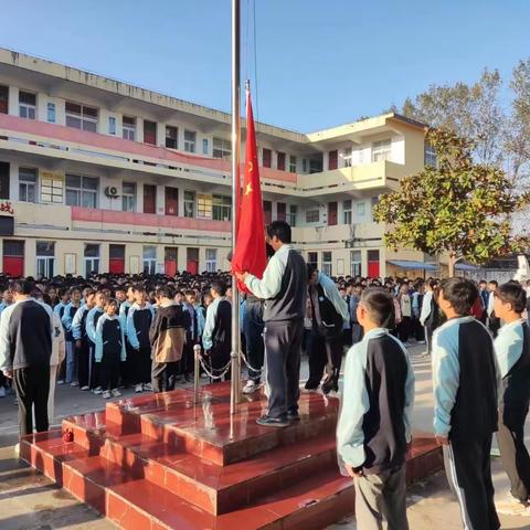 文明礼仪伴我行——舞钢市安寨中学举行主题升旗仪式