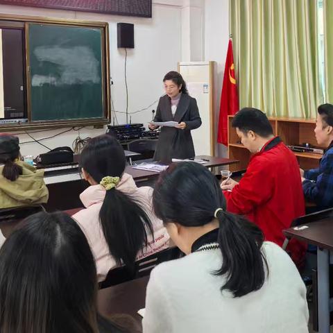 探讨中学英语教-学-评高效课堂的主题活动