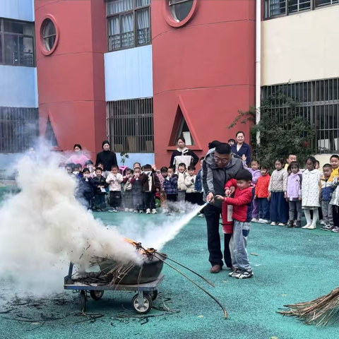 消防在“童”心，防患于未“燃”——实验幼儿园安东园区消防安全月主题活动