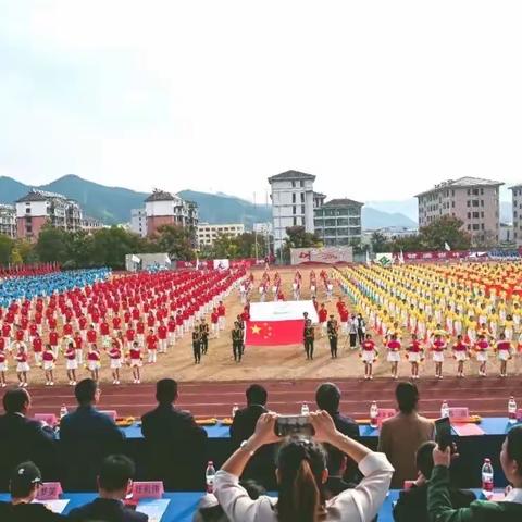 青春无畏，逐梦扬威