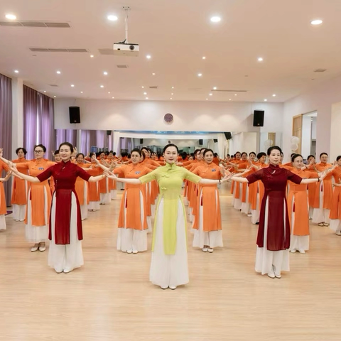 芳华灼灼，拾光成画——身所美学（浙江丽水莲都蓓蕾站）