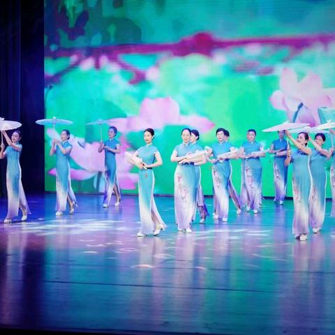 蓝缎裁山水，青伞织莲城—— 蓓蕾·美学丽水柔情队公益汇演