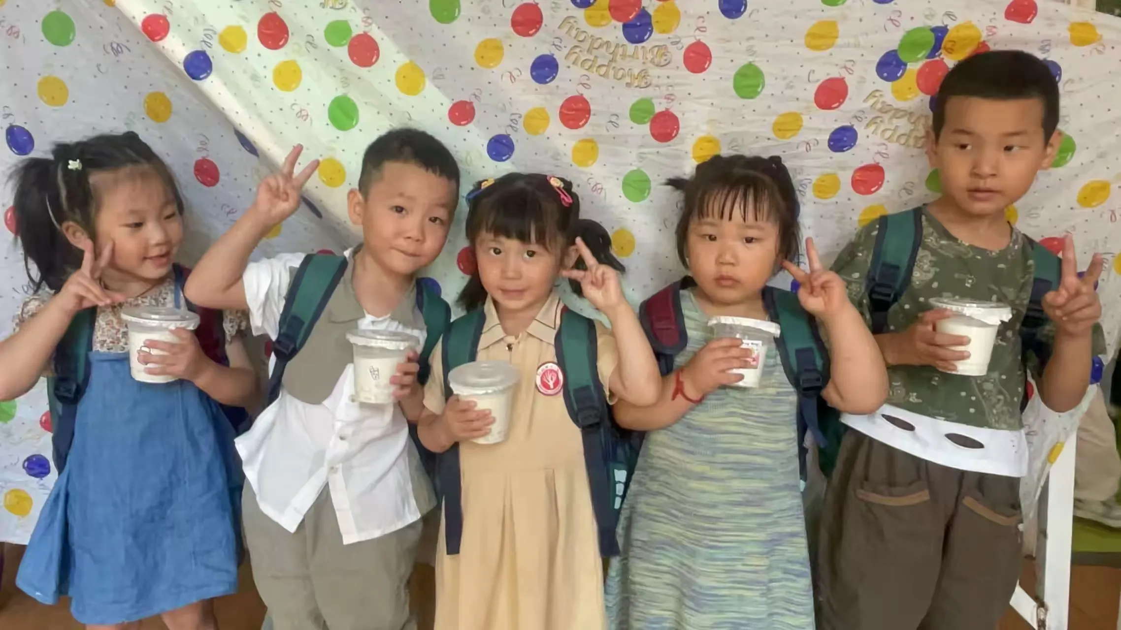 简篇-爱与美好,精彩绽放——仁怀市红珊瑚幼儿园中班美篇
