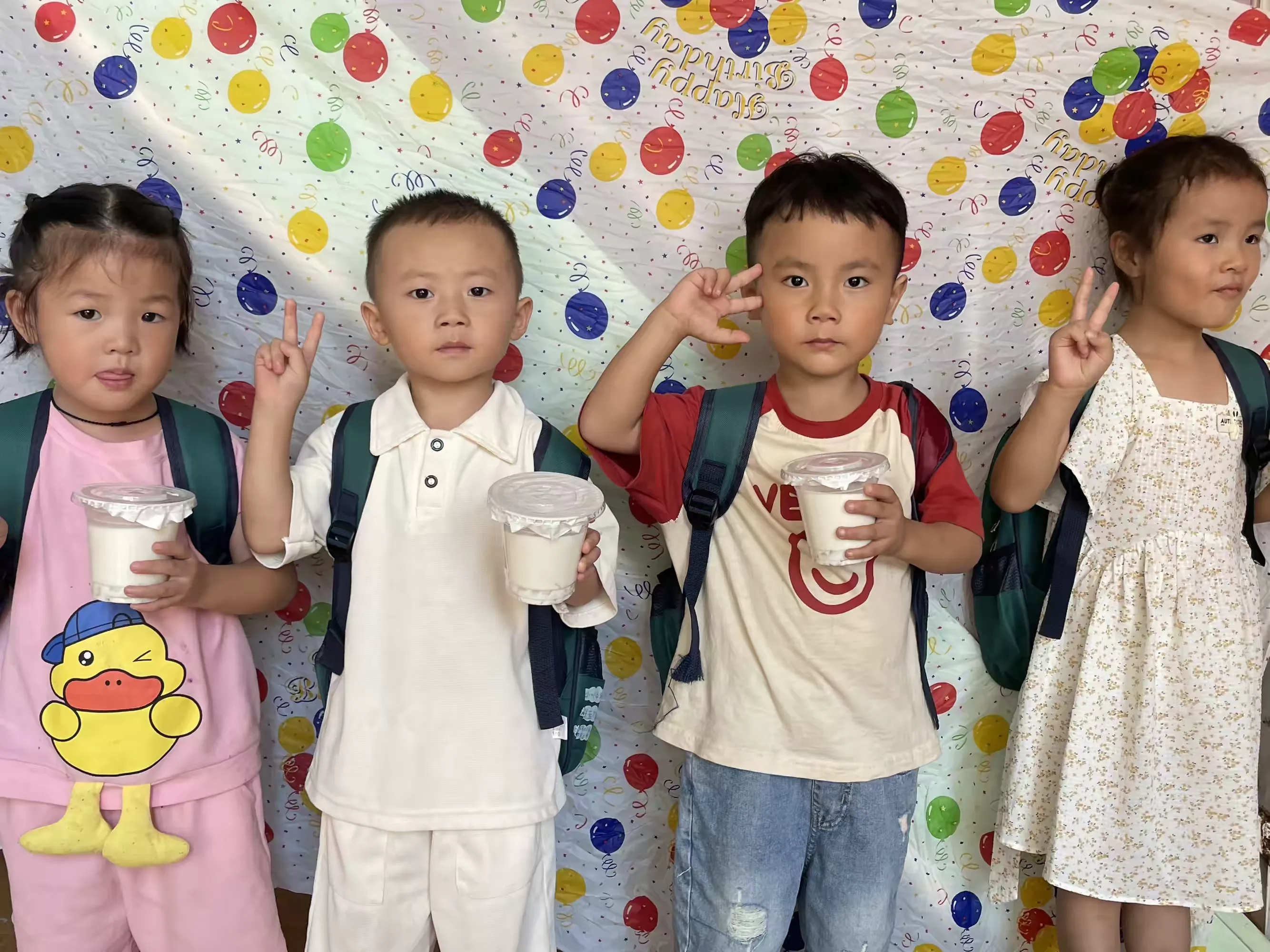简篇-爱与美好,精彩绽放——仁怀市红珊瑚幼儿园中班美篇
