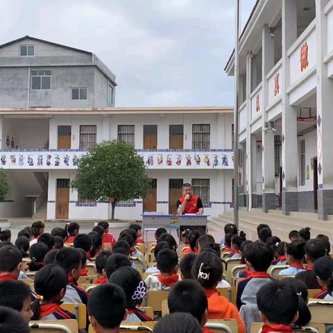 法治进校园，护苗助成长一一    垌坪小学开展法治宣传活动