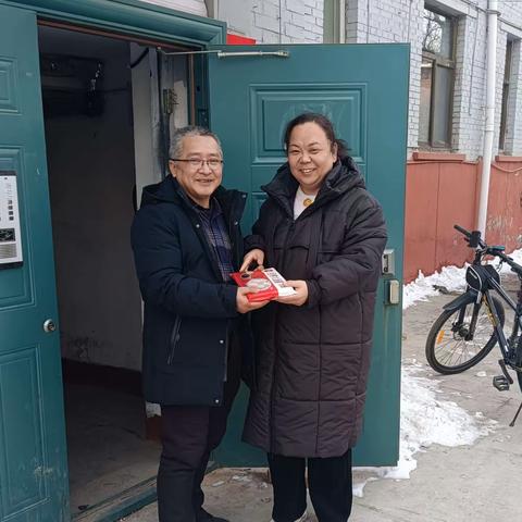 元宵节，闹元宵， 正月十五乐团圆。 农行晋中大学城支行鸣谦分理处送元宵啦～