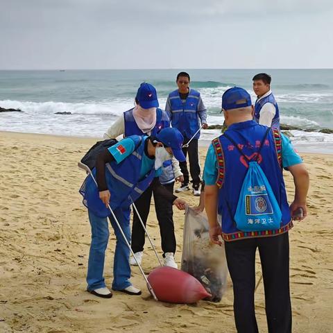 学雷锋 树新风｜团椰林镇委开展“六水共治”爱河护海行动