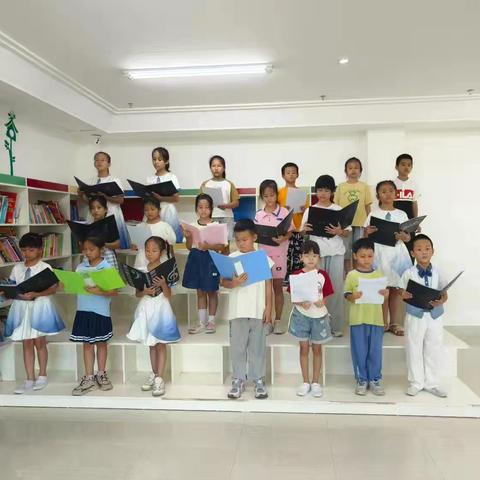 团团带娃｜沿河社区团支部开展“童心颂党恩  七彩向未来”社区公益七一建党节系列主题活动