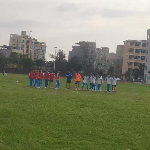 挥洒汗水 逐梦青春