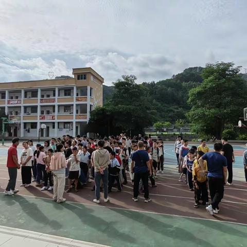 【双手丈量成长】 富宁县特殊教育学校2025春季学期生活技能大比拼纪实