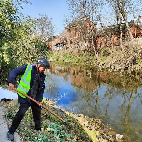 河道保洁精细化，让两岸更“精致”